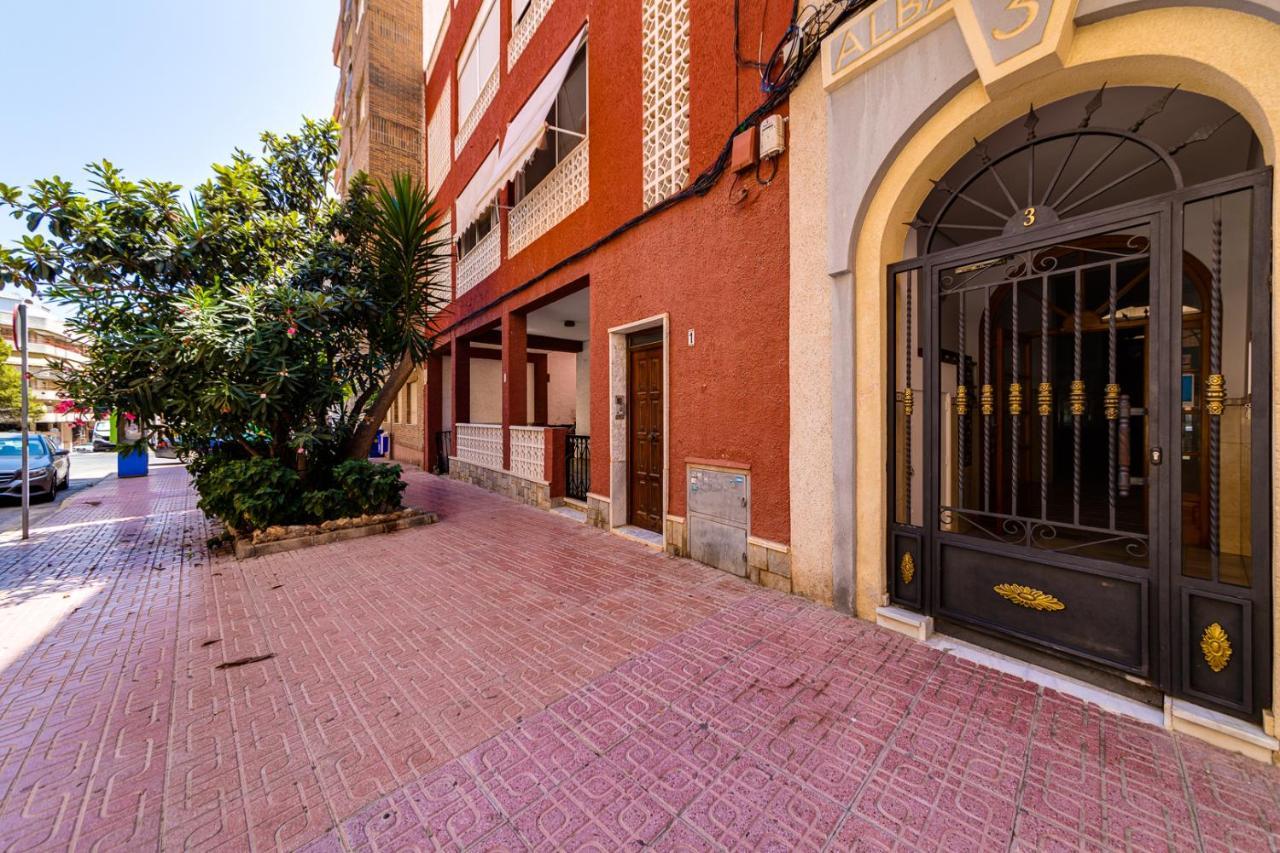 Apartment Studio Relax Torrevieja Zewnętrze zdjęcie